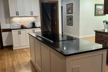 Classic Contrast Kitchen